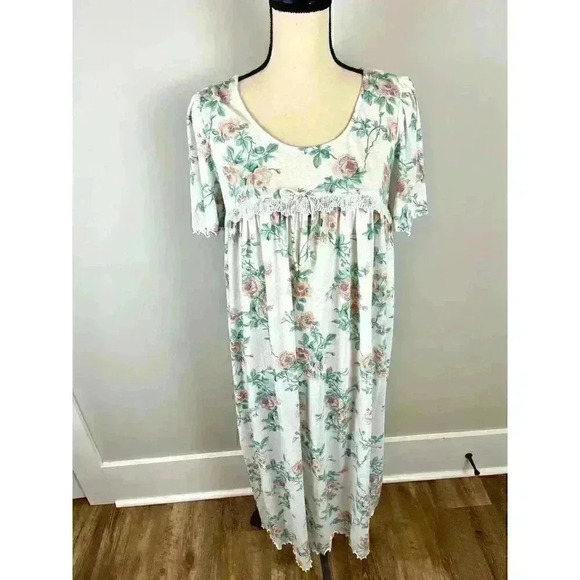 barbizon Other - Vtg Barbizon Long Nightgown Short Sleeve Floral Ruffle Lace Cotton Blend M
